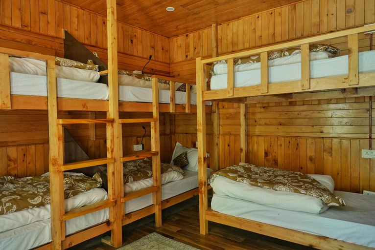 Bedroom 2, Ailyak Stays and Cafe, Shoja, Jibhi, Kullu