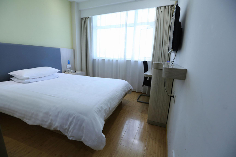 Bedroom 3, HanTing Hotel (Hangzhou Railway Station), Hangzhou