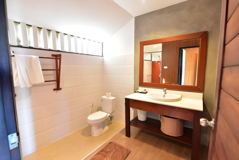 Bathroom 4, Koh Ngai Thanya Resort, Ko Lanta