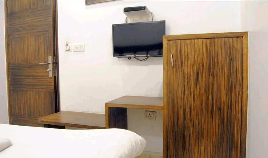 Bedroom 3, Hotel A-10 International, Delhi