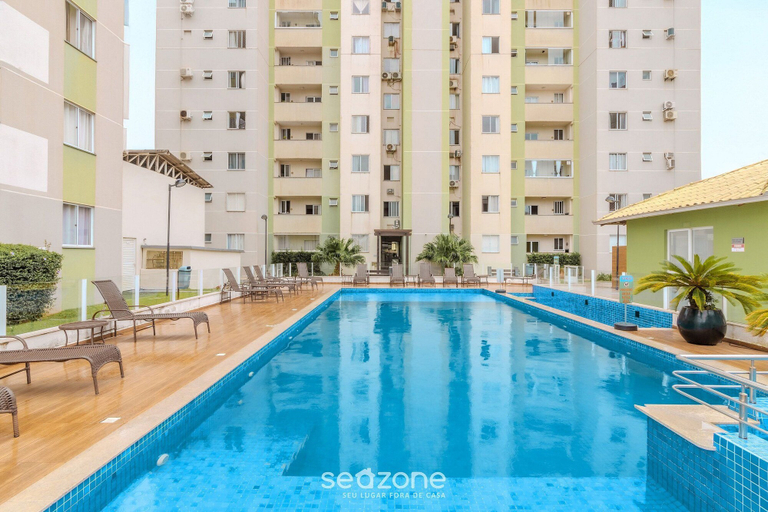 Pool 3, Building With a Pool 400m From Beach - LEA, Piçarras