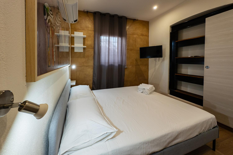 Others 4, Admiral Appartment, Cagliari