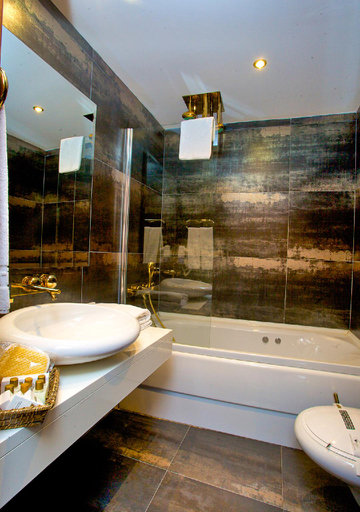 Bathroom 3, Atik Palace Hotel, Şişli