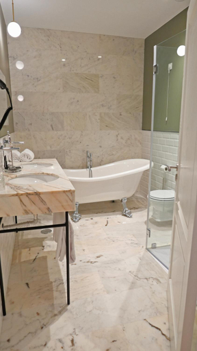 Bathroom 4, Casa dos Ofícios Hotel, Tomar