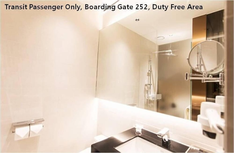 Bathroom 3, Incheon Airport Transit Hotel (Terminal 2), Jung