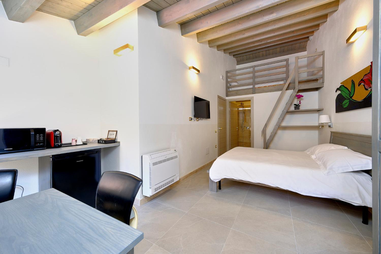 Others 2, ZENITH Rooms, Carbonia-Iglesias