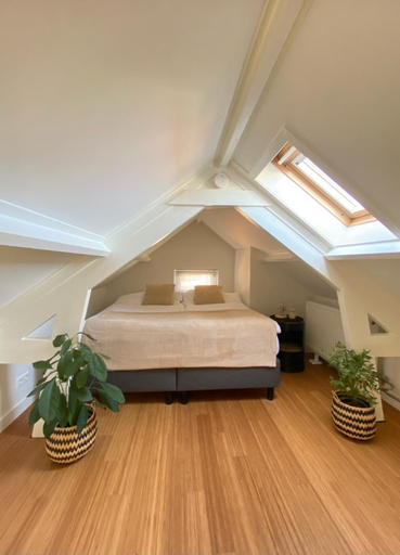 Bedroom 2, The Lighthouse Cabin, Noordwijk