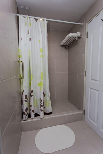 Bathroom 3, Sky Place Serviced Apartment, Suan Luang