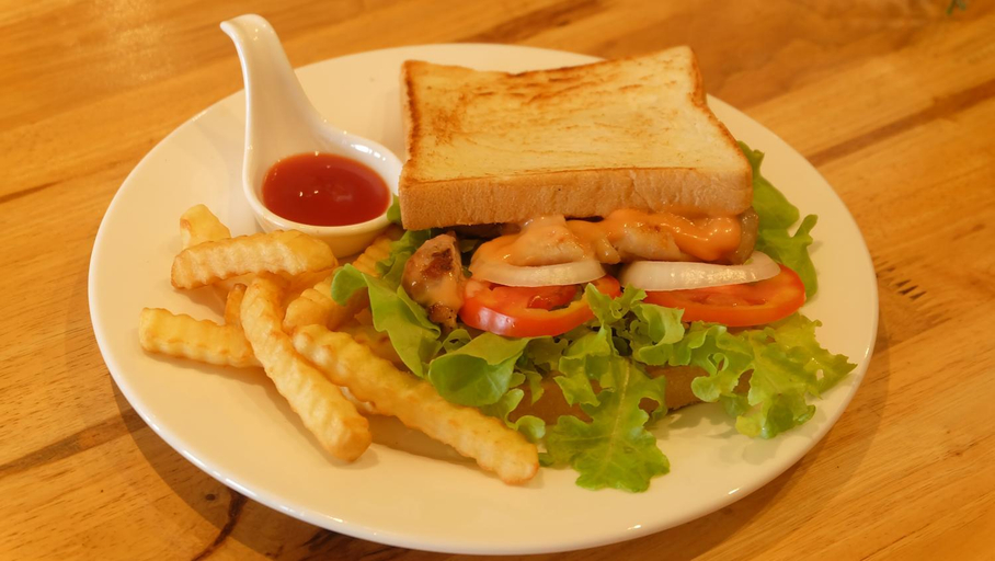 Food & Drinks 5, Surf Hostel Krabi, Mueang Krabi