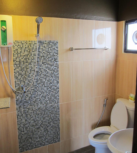 Bathroom 4, Bed And Terrace Guesthouse, Muang Chiang Mai