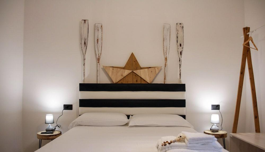 Bedroom 3, Amaltea, Salerno