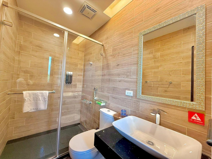 Bathroom 3, Kurumba B&B, Nantou
