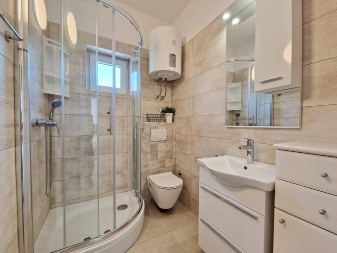 Bathroom 3, Apartment Sersic, Baška
