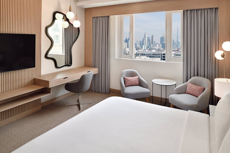 Bedroom 3, Crowne Plaza Jumeirah, Dubai