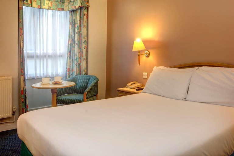 Bedroom 3, The Watermill Hotel, Sure Hotel Collection by Best, Hertfordshire