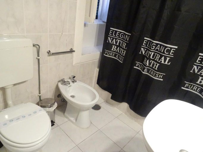 Bathroom 4, Hotel Monte Carlo, Funchal