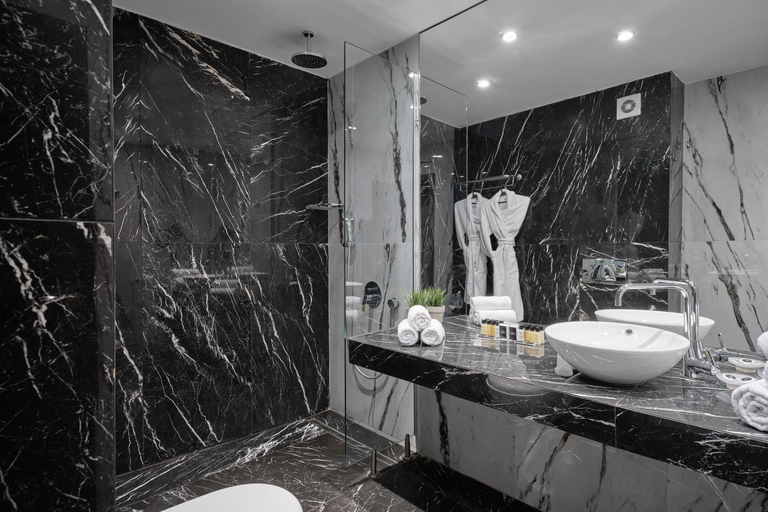 Bathroom, Grand Hotel Bansko, Bansko