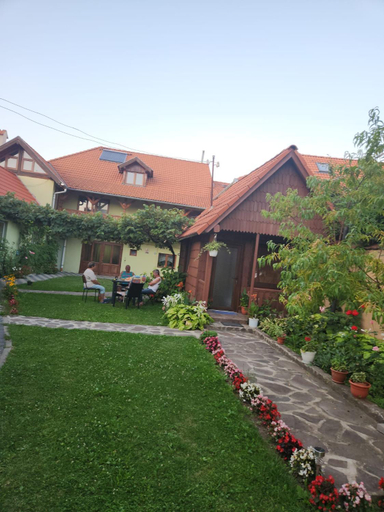 Others 5, CASA Maria, Orlat