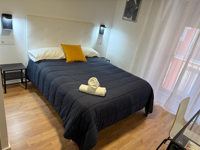 Others 4, Hostal ARS, Girona