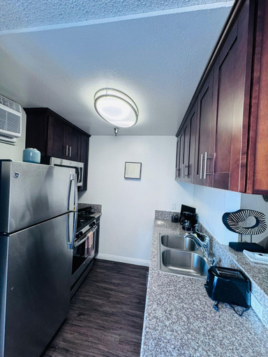 Others 5, Amazing Universal Studios Loft FREE parking, Los Angeles