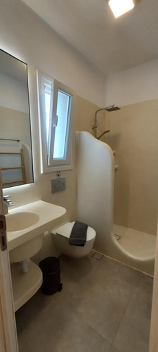 Bathroom 2, Casa Di Kimolos, South Aegean