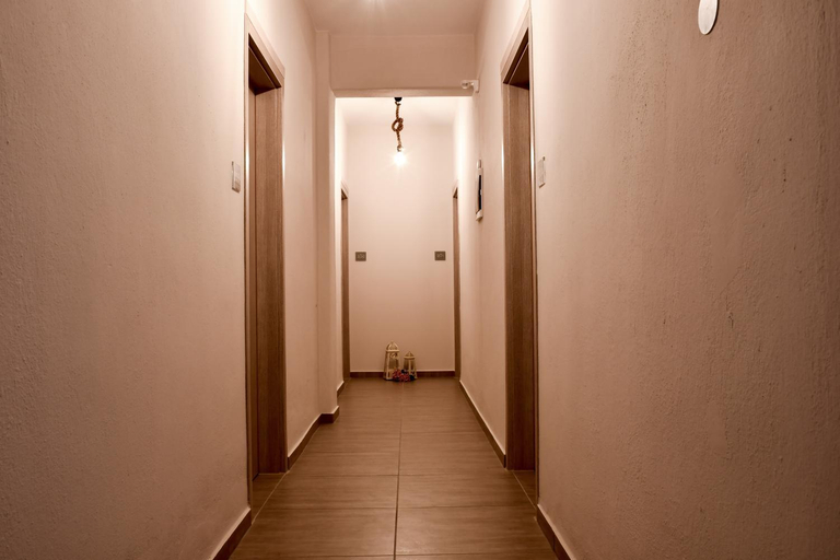 Others 3, Akro Rooms, Thessaly