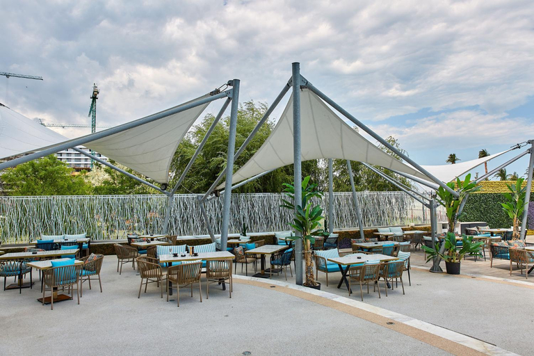 Food & Drinks, Studio Glamorous by White Tower, Navodari