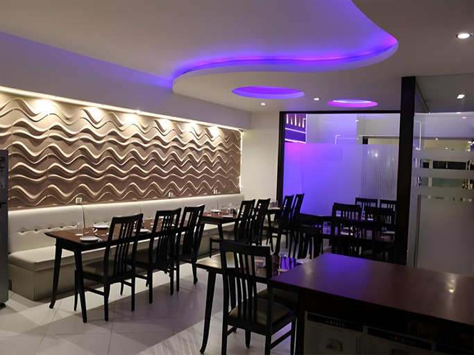 Food & Drinks 5, Hotel Comfort Zone GK - II, Delhi