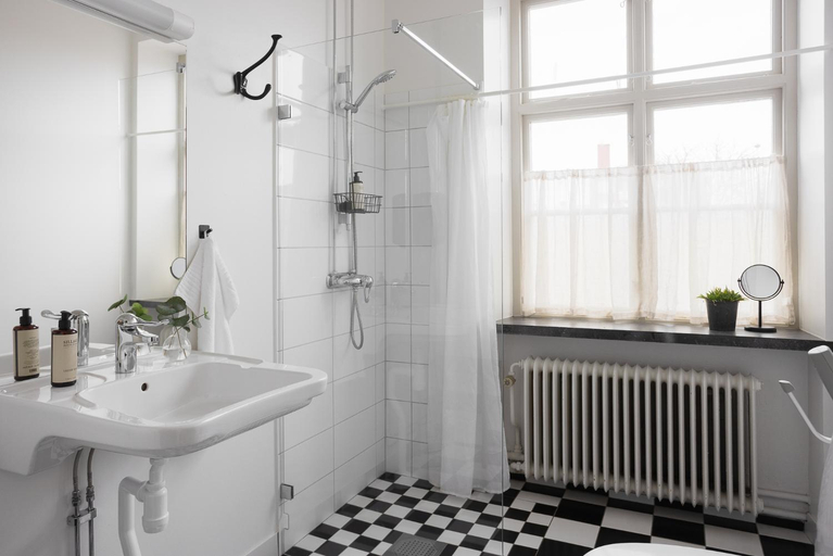 Bathroom 3, Stationen B&B, Ystad
