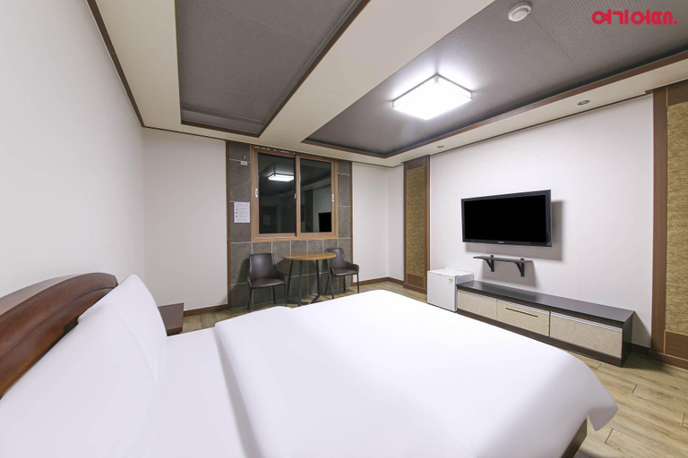bedroom 11