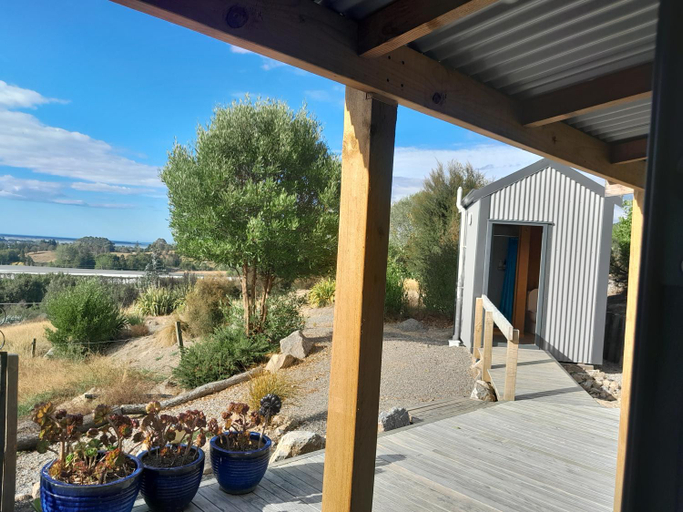 Others 5, Richmond Cabins, Tasman