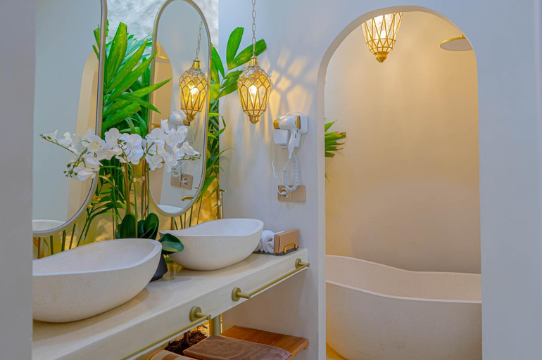 Bathroom 5, La Dorada by Bohemian Jogja Villas, Yogyakarta
