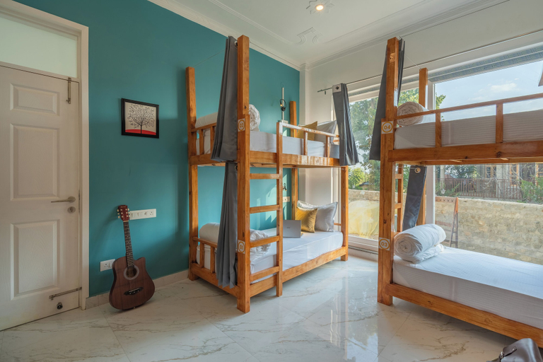 Room 4, The Social Stays Bir, Kangra