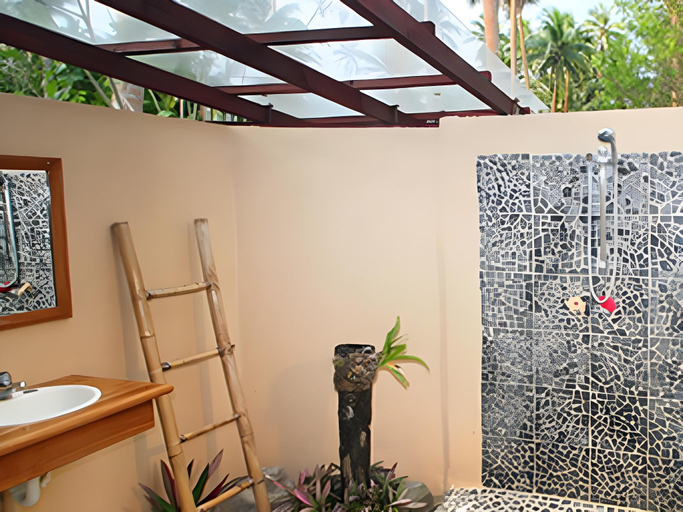 Bathroom 3, Mango Bay Resort, Nadroga/Navosa