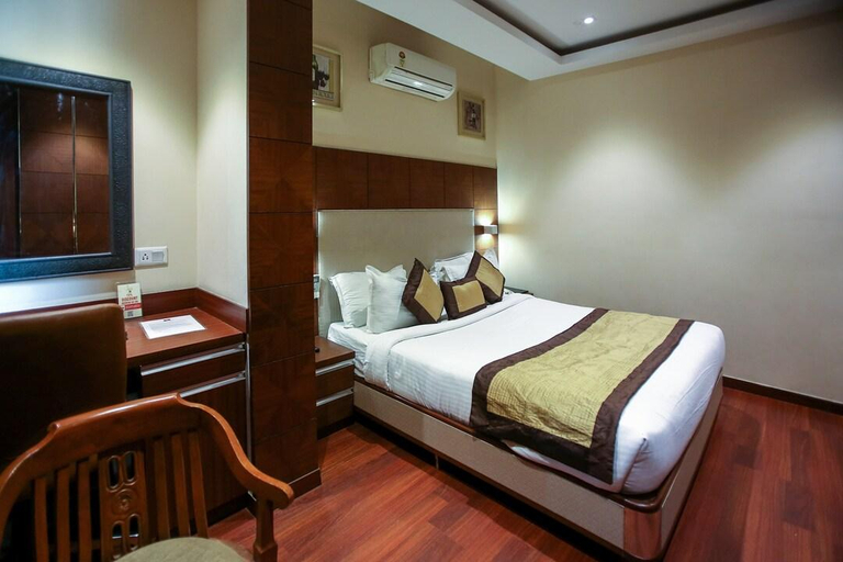 Bedroom 3, The IC's Hotel, Delhi