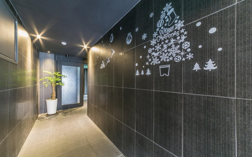 Others 5, Sinsa La TREE, Seocho