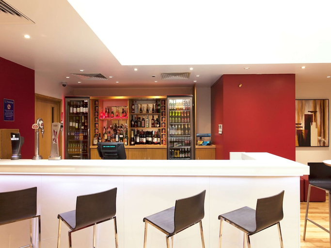 Food & Drinks 4, Travelodge London Central Southwark, London