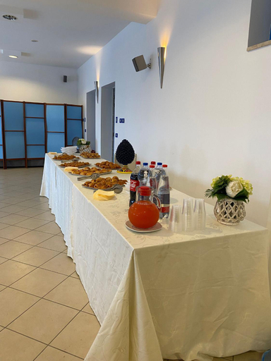 Food & Drinks 4, Residence Miljunka, Messina