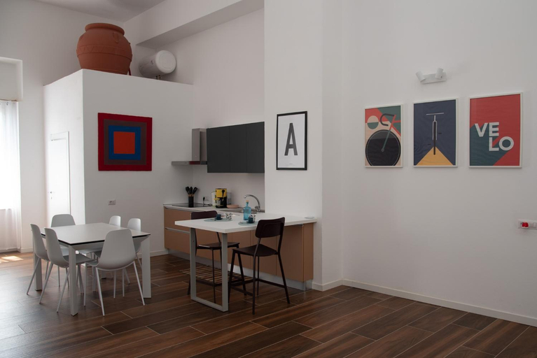 Others 3, L'Asilo - Guest and bike house, Matera
