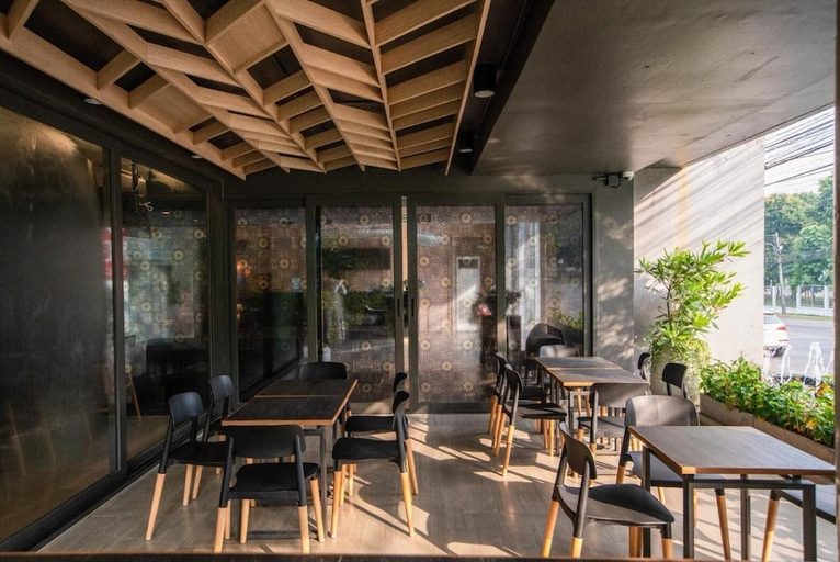 Food & Drinks 4, Neca Reiche, Hat Yai