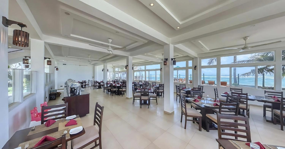 Food & Drinks 5, Manara beach, Beruwala