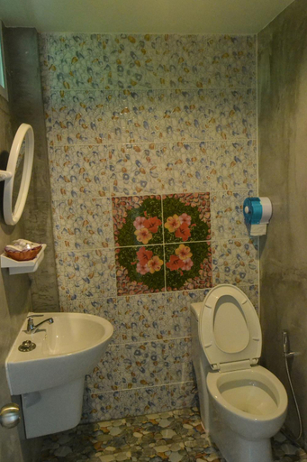 Bathroom 3, Baan Tubkaek Hotel, Mueang Krabi