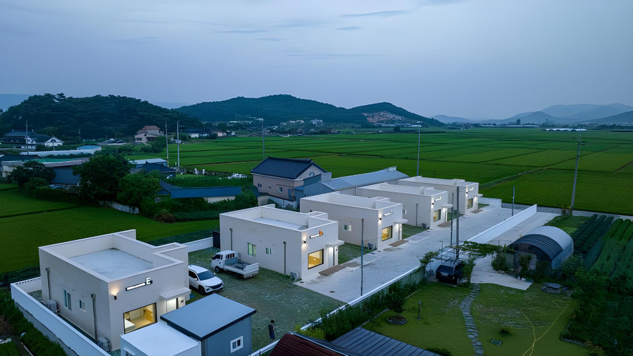 5, Gyeongju Hathor Pool Villa, Gyeongju