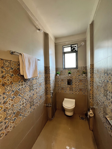 Bathroom 5, City Of Music, Raigarh
