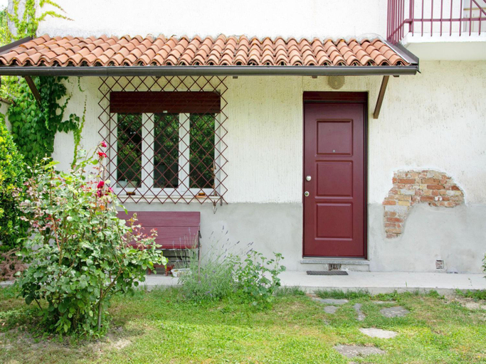 Exterior & Views 1, Charming Vacation House in Countryside, Asti