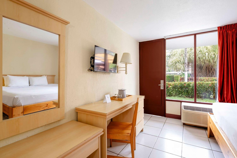 Bedroom 2, Best Western Jaco Beach All Inclusive Resort, Garabito