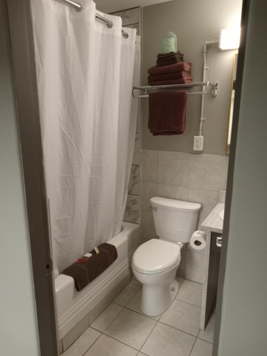 Bathroom 5, Park Lane Motor Hotel Medicine Hat, Division No. 1