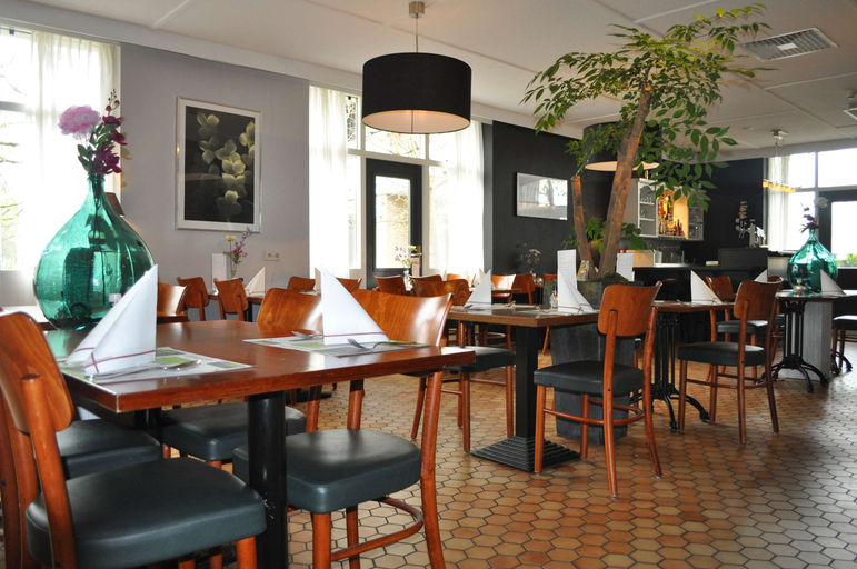Food & Drinks 5, Campanile Hotel & Restaurant Rotterdam Oost, Rotterdam