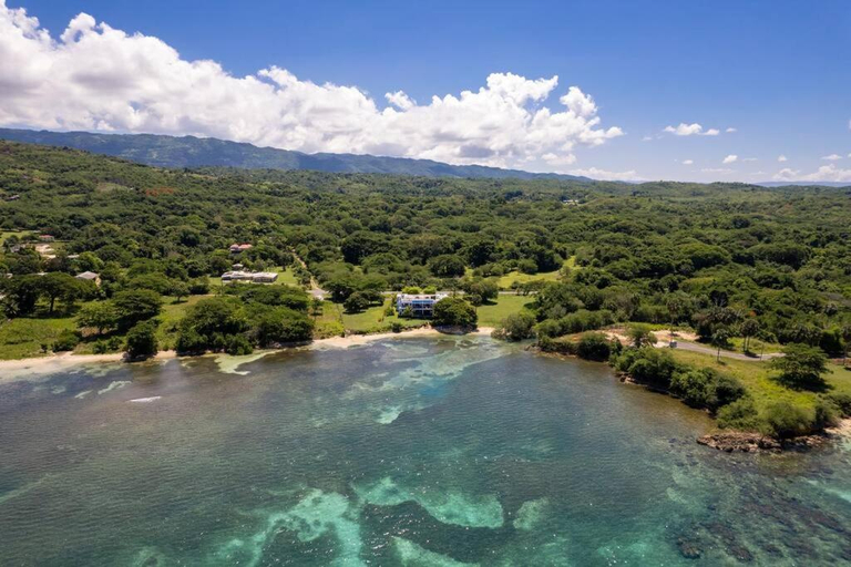Others 5, Ivy's Cove Beach Side Condo - Luxury Villa