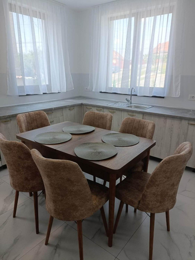 Others 3, Casa Venus, Sanmartin